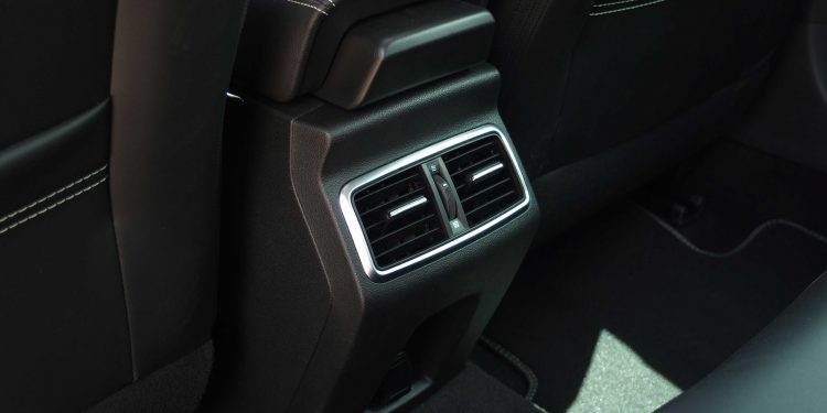 Renault Mégane Grand Coupe Executive 1.2 tCe: Elegância inovadora! 40