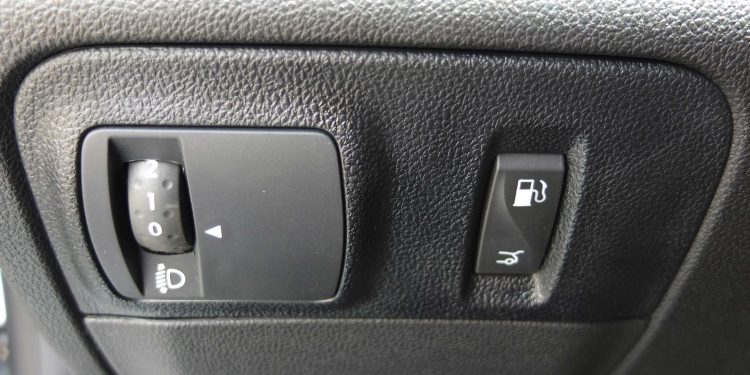 Renault Mégane Grand Coupe Executive 1.2 tCe: Elegância inovadora! 43