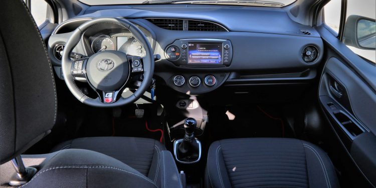 Toyota Yaris 1.5 GSPORT: Introdução GRMN! 33