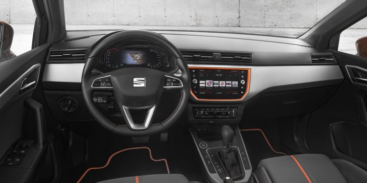 SEAT Arona recebe digital cockpit! 15
