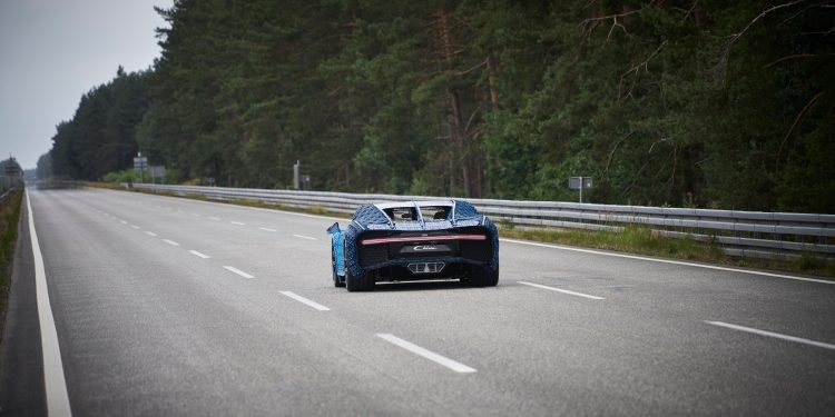 Este Bugatti Chiron em LEGO com tamanho real é o sonho de qualquer criança! 18