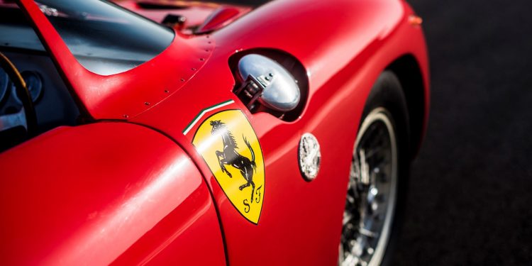 Ferrari 275 P de 1963 que ganhou Le Mans vai a leilão! 20