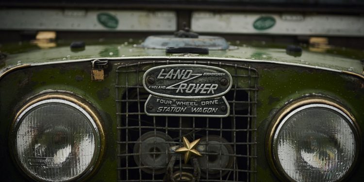 Esta pequena Vila do Himalaias tem uma frota de Land Rover Defender! 13 Esta pequena Vila do Himalaias tem uma frota de Land Rover Defender! 13