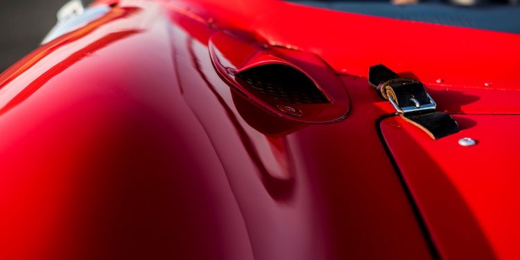 Ferrari 275 P de 1963 que ganhou Le Mans vai a leilão! 18
