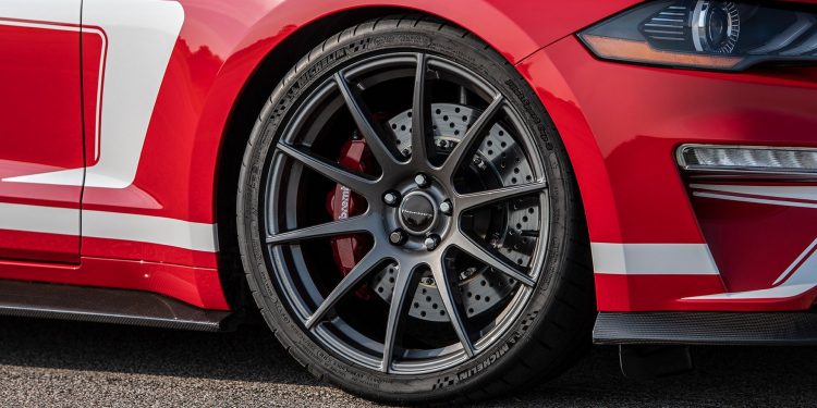Hennessey celebra o automóvel 10.000 com um Ford Mustang de 800cv! 16