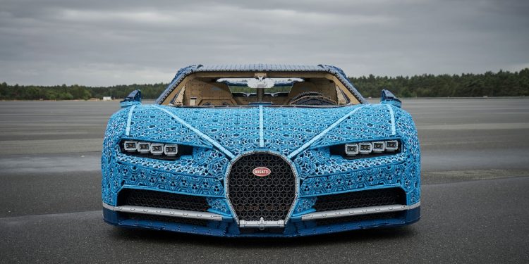 Este Bugatti Chiron em LEGO com tamanho real é o sonho de qualquer criança! 24
