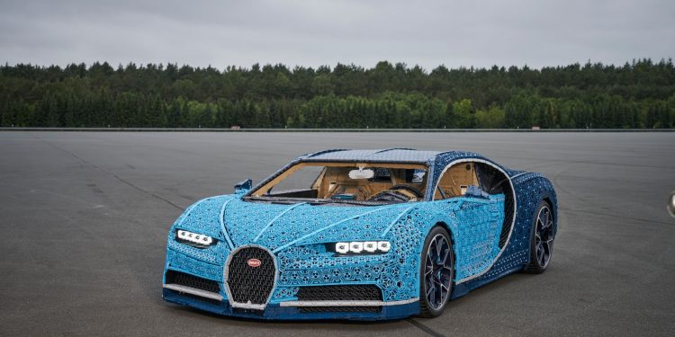 Este Bugatti Chiron em LEGO com tamanho real é o sonho de qualquer criança! 26