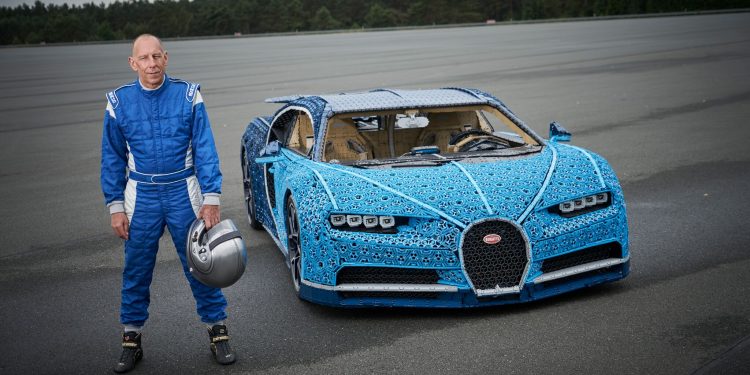 Este Bugatti Chiron em LEGO com tamanho real é o sonho de qualquer criança! 46