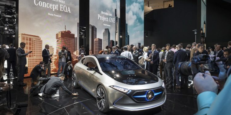 Depois do EQC aguardam-se mais 9 automóveis eléctricos na gama Mercedes! 24