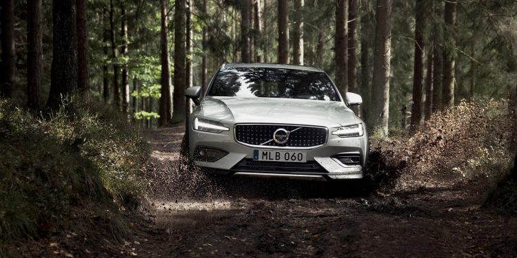 Esta é a nova Volvo V60 Cross Country! 35