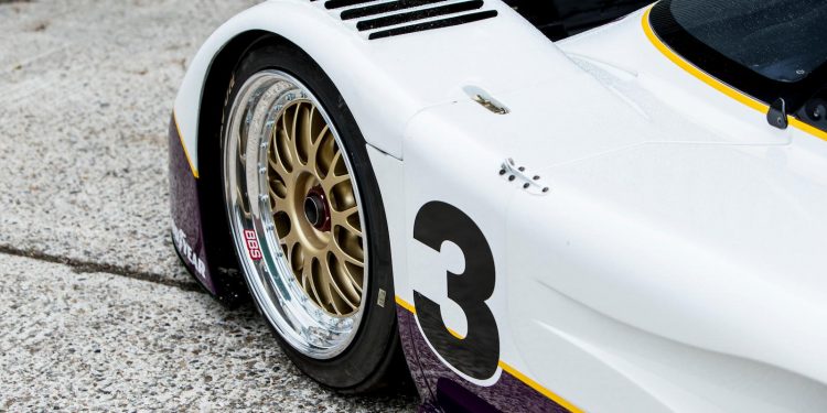 Este Jaguar XJR-11 Grupo C é a peça de Museu que queríamos na garagem! 20