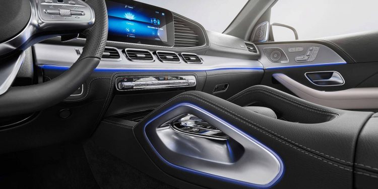 Mercedes GLE revelado com novo design e mais tecnologia! 18