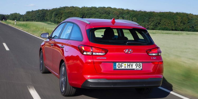 Hyundai i30 e i30 SW recebem novos diesel e actualizações no design em 2019! 24