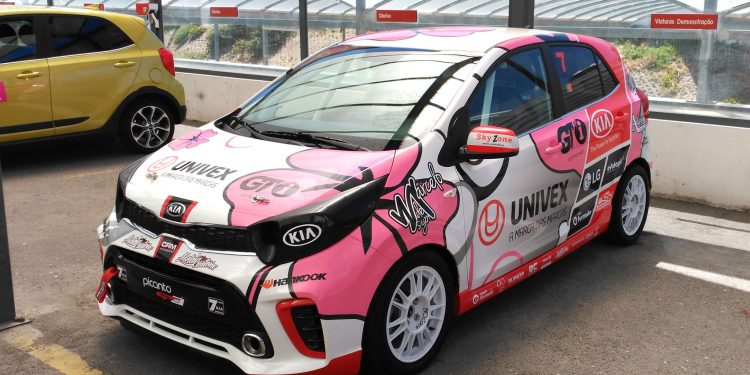 Marcelo Design: O local ideal para se decorar um automóvel de corrida, e não só! 19