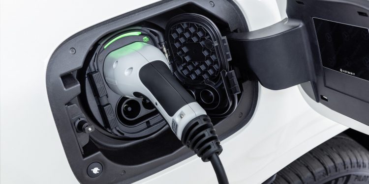 Depois do EQC aguardam-se mais 9 automóveis eléctricos na gama Mercedes! 14