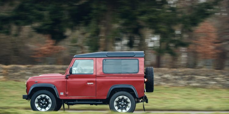 Novo Land Rover Defender chega com novas versões e várias novidades! 15