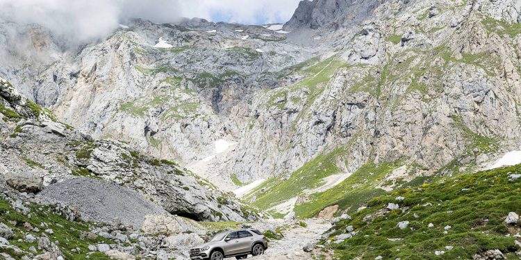 Mercedes GLE revelado com novo design e mais tecnologia! 44