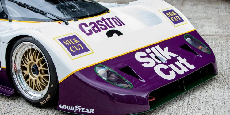 Este Jaguar XJR-11 Grupo C é a peça de Museu que queríamos na garagem! 18