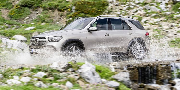 Mercedes GLE revelado com novo design e mais tecnologia! 34