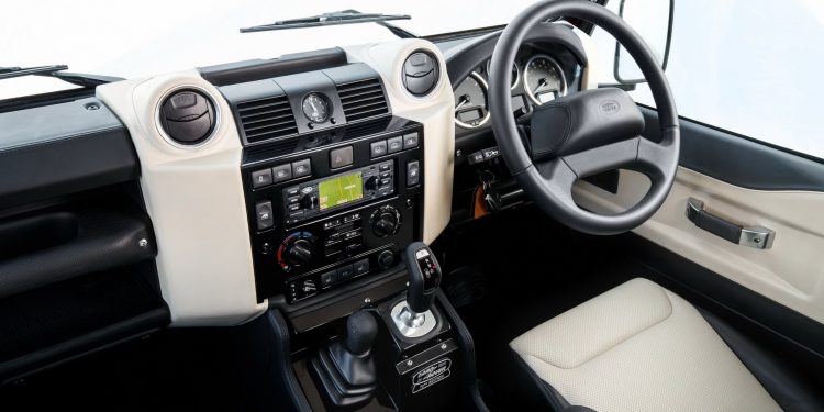 Novo Land Rover Defender chega com novas versões e várias novidades! 17