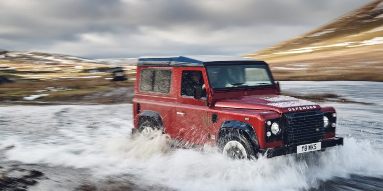 Novo Land Rover Defender chega com novas versões e várias novidades! 16