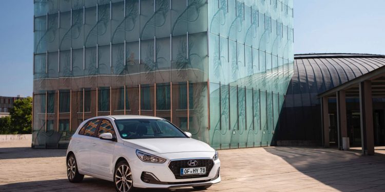 Hyundai i30 e i30 SW recebem novos diesel e actualizações no design em 2019! 33