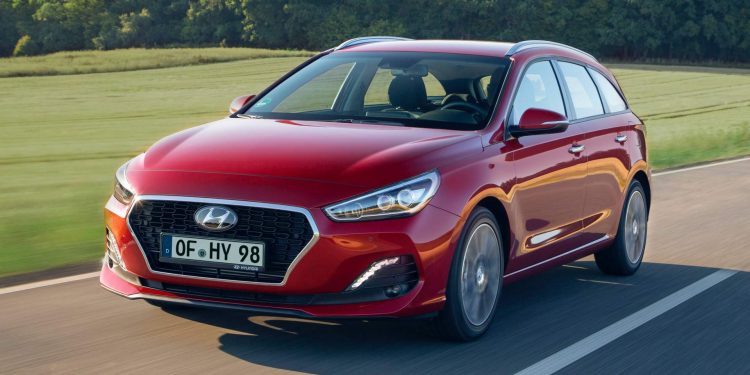 Hyundai i30 e i30 SW recebem novos diesel e actualizações no design em 2019! 32