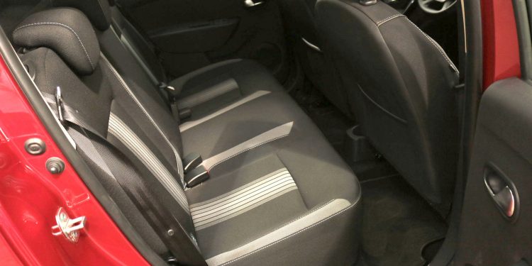 Dacia Sandero StepWay tCe 90: As aventuras não têm de ser dispendiosas! 36 Dacia Sandero StepWay tCe 90: As aventuras não têm de ser dispendiosas! 36