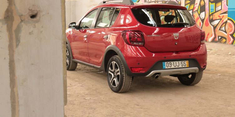 Dacia Sandero StepWay tCe 90: As aventuras não têm de ser dispendiosas! 51 Dacia Sandero StepWay tCe 90: As aventuras não têm de ser dispendiosas! 51