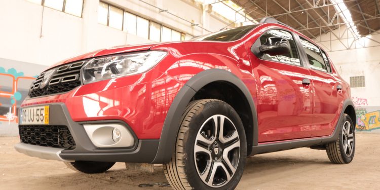 Dacia Sandero StepWay tCe 90: As aventuras não têm de ser dispendiosas! 54 Dacia Sandero StepWay tCe 90: As aventuras não têm de ser dispendiosas! 54
