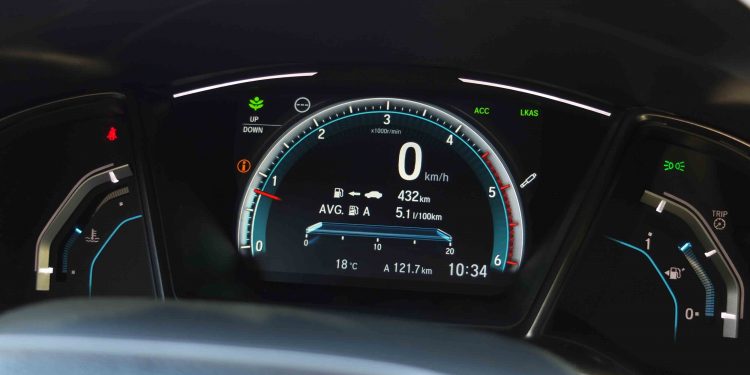 Honda Civic 1.6 I-DTEC Hatchback: Dinâmico e comedido! 31