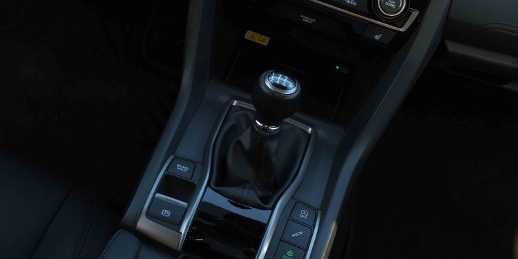 Honda Civic 1.6 I-DTEC Hatchback: Dinâmico e comedido! 51