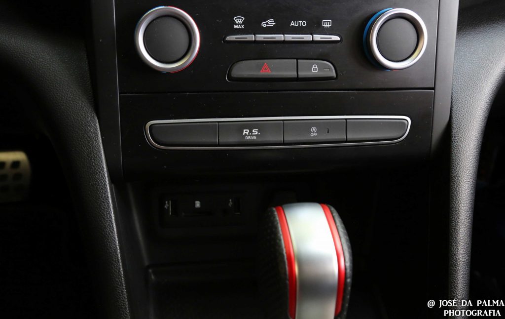 Renault Mégane R.S 280 EDC: Um dia-a-dia de corridas! 29