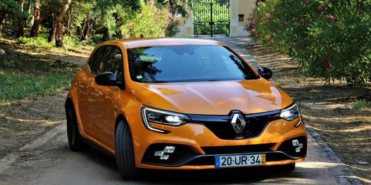 Renault Mégane R.S 280 EDC: Um dia-a-dia de corridas! 39