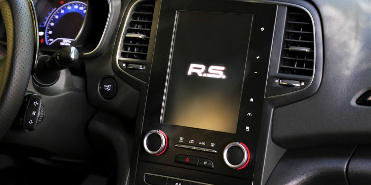 Renault Mégane R.S 280 EDC: Um dia-a-dia de corridas! 60