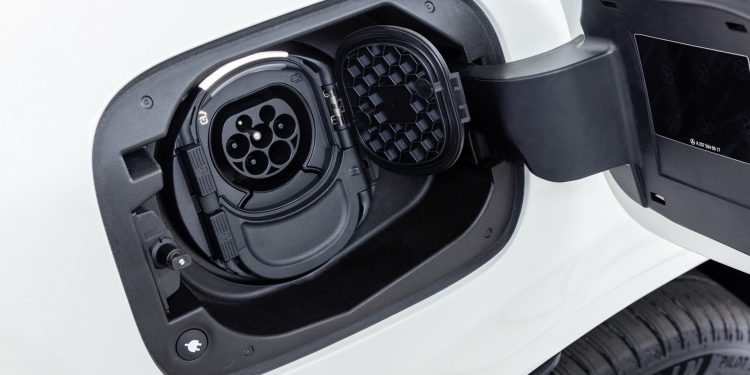Depois do EQC aguardam-se mais 9 automóveis eléctricos na gama Mercedes! 27