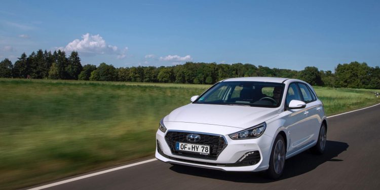 Hyundai i30 e i30 SW recebem novos diesel e actualizações no design em 2019! 16