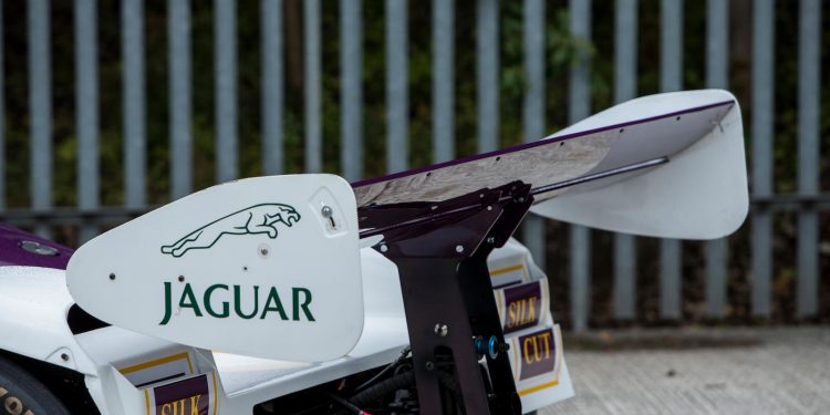 Este Jaguar XJR-11 Grupo C é a peça de Museu que queríamos na garagem! 14