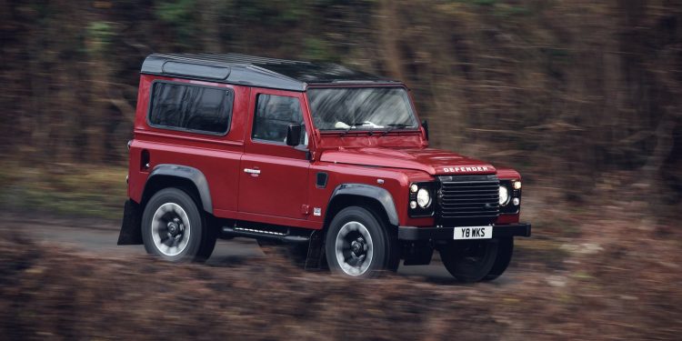 Novo Land Rover Defender chega com novas versões e várias novidades! 13