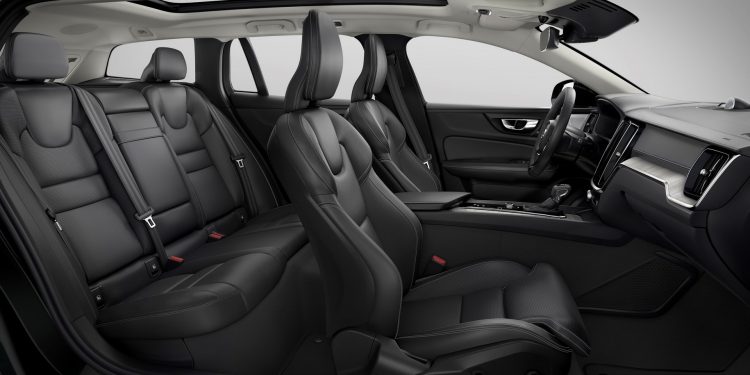 Esta é a nova Volvo V60 Cross Country! 17