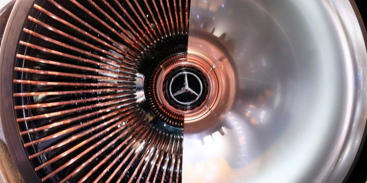 Mercedes volta aos anos 30 com o Vision EQ Silver Arrow! 69