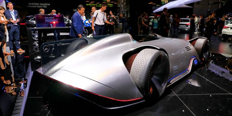 Mercedes volta aos anos 30 com o Vision EQ Silver Arrow! 59