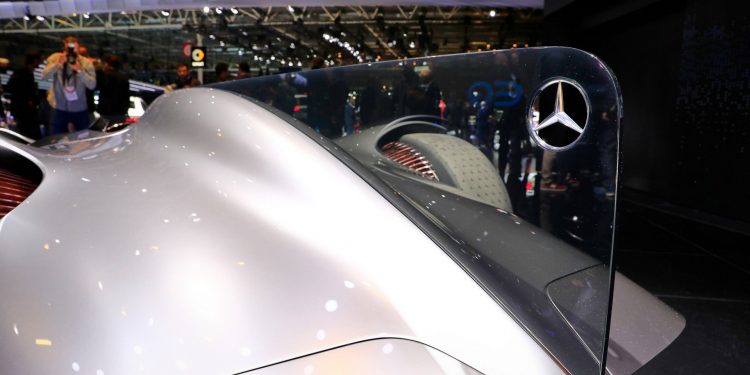 Mercedes volta aos anos 30 com o Vision EQ Silver Arrow! 73