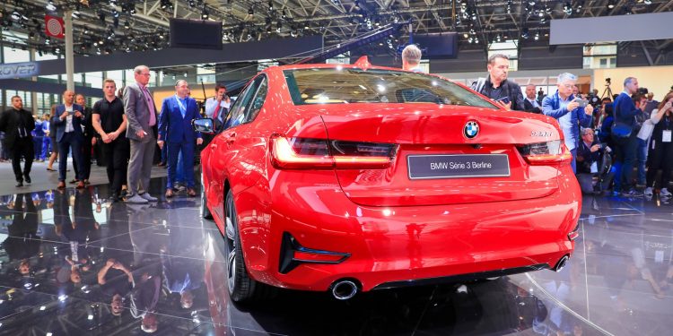 Este é o novo BMW Série 3! 200