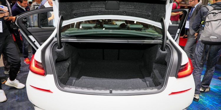 Este é o novo BMW Série 3! 145