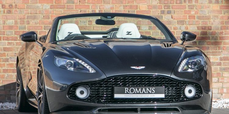 Este Aston Martin Vanquish Zagato Volante raríssimo vai a leilão! 39