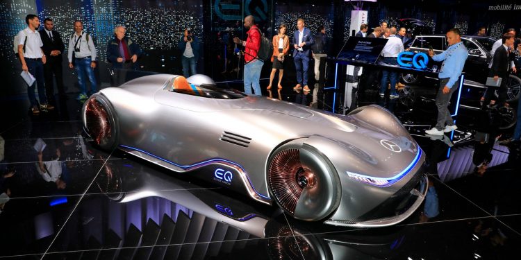 Mercedes volta aos anos 30 com o Vision EQ Silver Arrow! 61