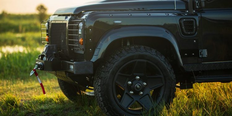Land Rover Defender Project Evolution: "Primeira classe" com motor Corvette! 18