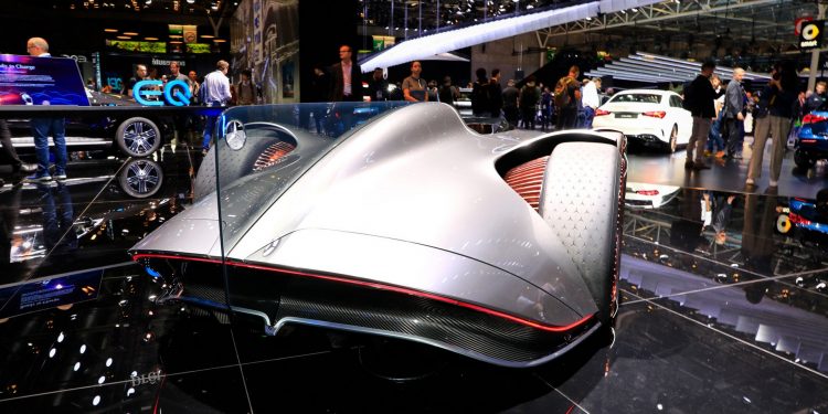 Mercedes volta aos anos 30 com o Vision EQ Silver Arrow! 66