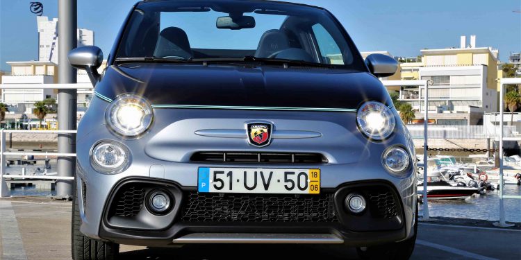Abarth 695 Rivale: Requinte e Performance! 61